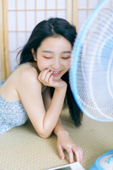 《淫秽妓院》性HD